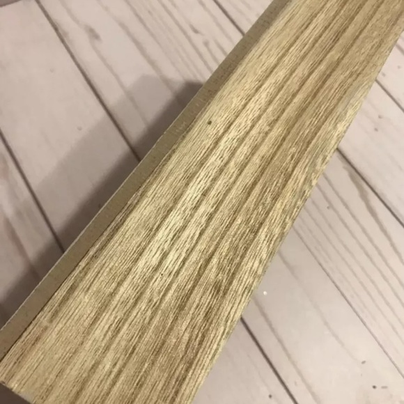 Rae Dunn Bee Kind.Frame - Picture 3 of 5